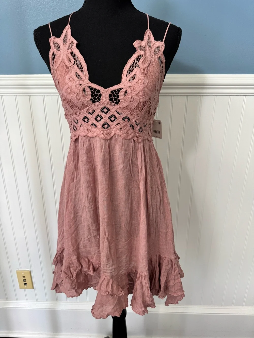 NWT Free People Adella Slip Lace short Dress Plunging Neckline Pink Rose ~ Small